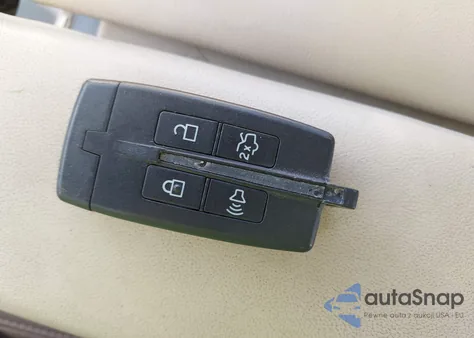 2011 Lincoln Mks из США, поврежденный, VIN 1LNHL9DR2BG603187